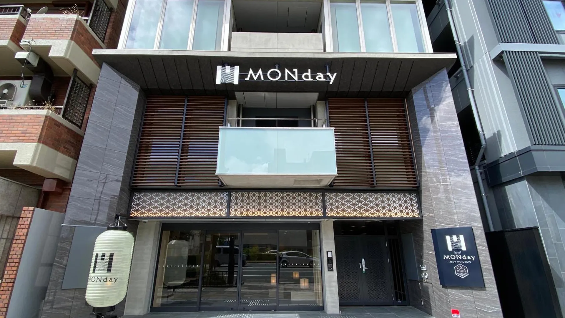 Premium Apart Monday Kyoto Gojo