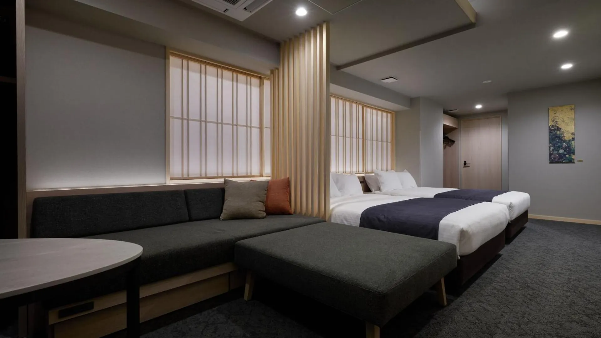 Premium Apart Monday Kyoto Gojo 4*,  Japón