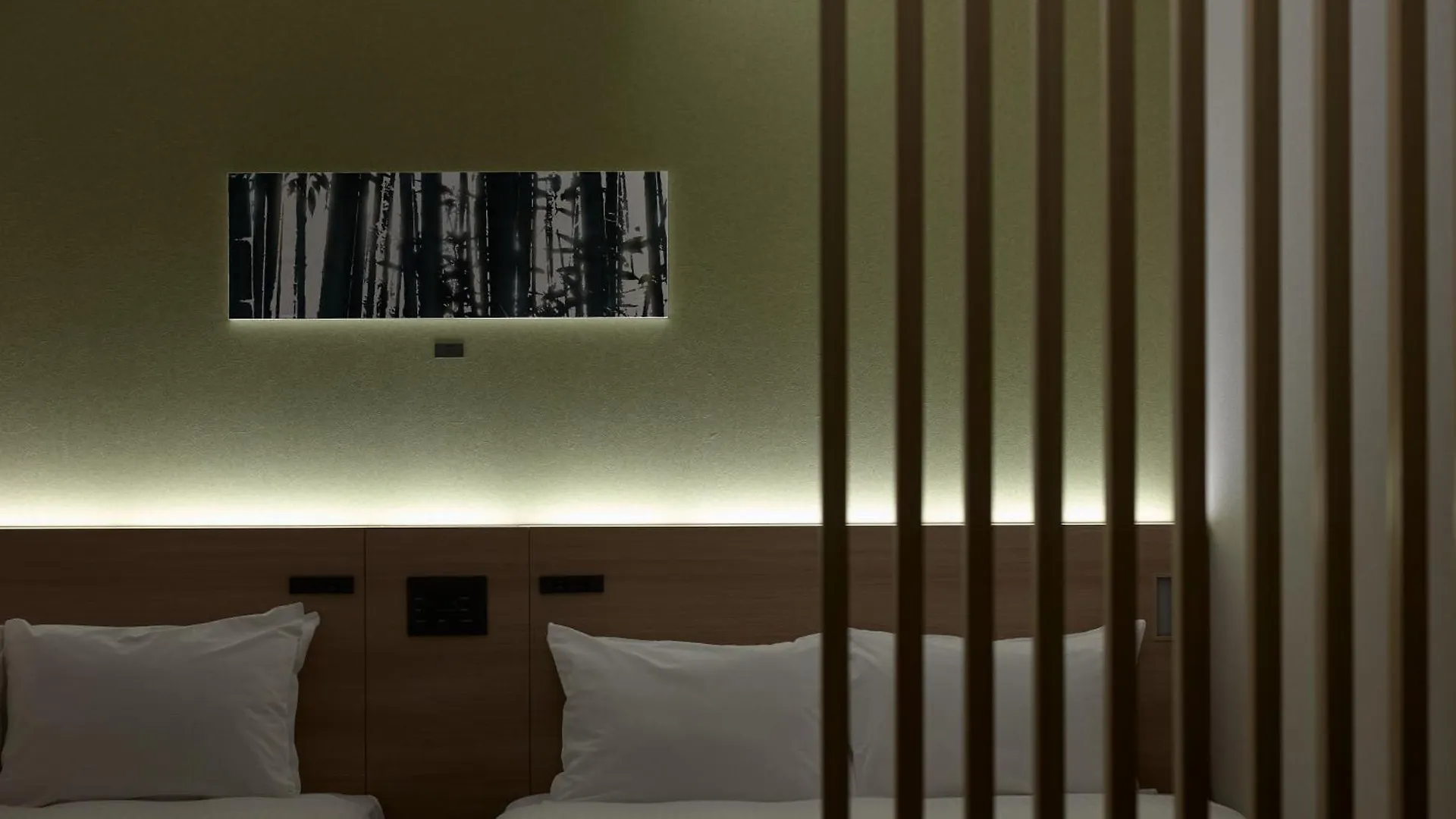Premium Apart Monday Kyoto Gojo Japón
